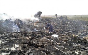 18.7.2014_Ουκρανία  σοκ από την κατάρριψη του Boeing με τους 298 επιβάτες