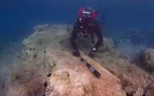 31.10.2014_Αρχαιολογική έρευνα στο αρχαίο λιμάνι του Λεχαίου