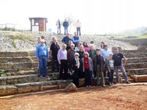 8.11.2014_Προχωρούν οι ανασκαφικές εργασίες στο αρχαίο θέατρο Καβιρείου στη Θήβα_1