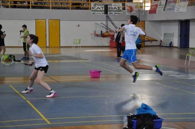 19.3.2015_Σημαντικές διακρίσεις για το ΦΕΟ Θήβας στο πανελλήνιο πρωτάθλημα Badminton