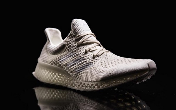 11.10.2015_Εξατομικευμένα αθλητικά παπούτσια μέσω 3D printing