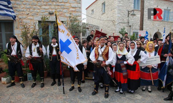 19.3.2016_Με λαμπρότητα εορτάστηκε στη Μάνη η επέτειος της 17ης Μαρτίου 1821