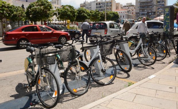 11.5.2016_Σε λειτουργία τα κοινόχρηστα ποδήλατα στην Πάτρα