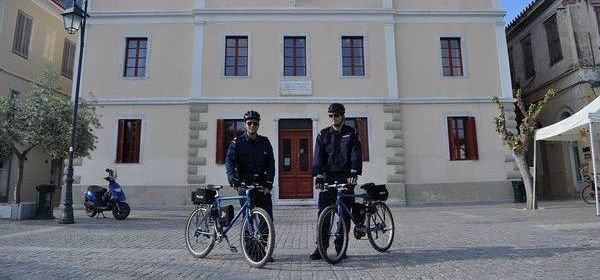 4.5.2016_Επεκτείνεται και στο Ναύπλιο ο θεσμός της αστυνόμευσης με ποδήλατα