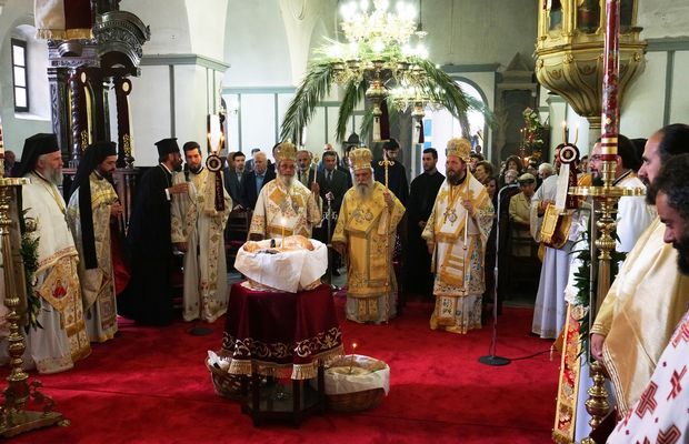 9.5.2016_Με βυζαντινή μεγαλοπρέπεια εορτάστηκε η Παναγία Χρυσαφίτισσα στη Μονεμβασία_9