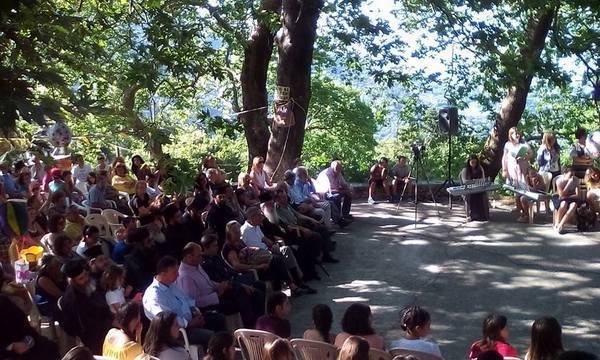 22.7.2016_Διανομή αναμνηστικών δώρων από την ΠΕ Λακωνίας στις κατασκηνώσεις της ΙΜΜΣ