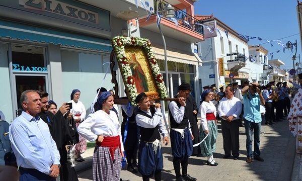 27.7.2016_Με μεγαλοπρέπεια εορτάστησε η Πανήγυρις της Αγίας Παρασκευής πολιούχου Μολάων_14