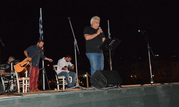 20.8.2016_Άγγιξε τις ψυχές όλων το αφιέρωμα στο Γιάννη Ρίτσο στη Μονεμβασιά_6