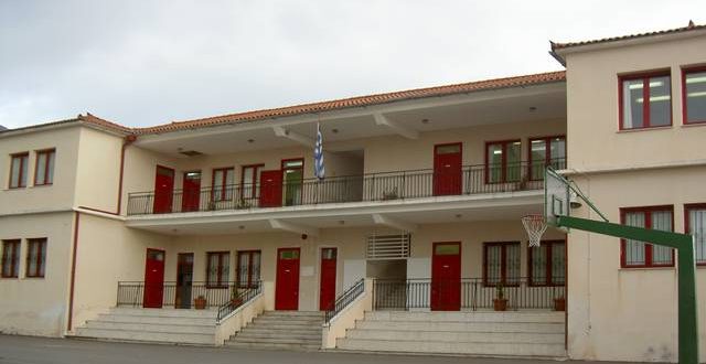 Το Δημοτικό Σχολείο Μονεμβασιάς βραβεύτηκε από το Make-A-Wish (βίντεο)