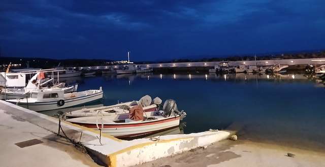 Ο Σύλλογος Ερασιτεχνών Αλιέων Νεάπολης φώτισε το λιμανάκι στον Αυλόσπηλο